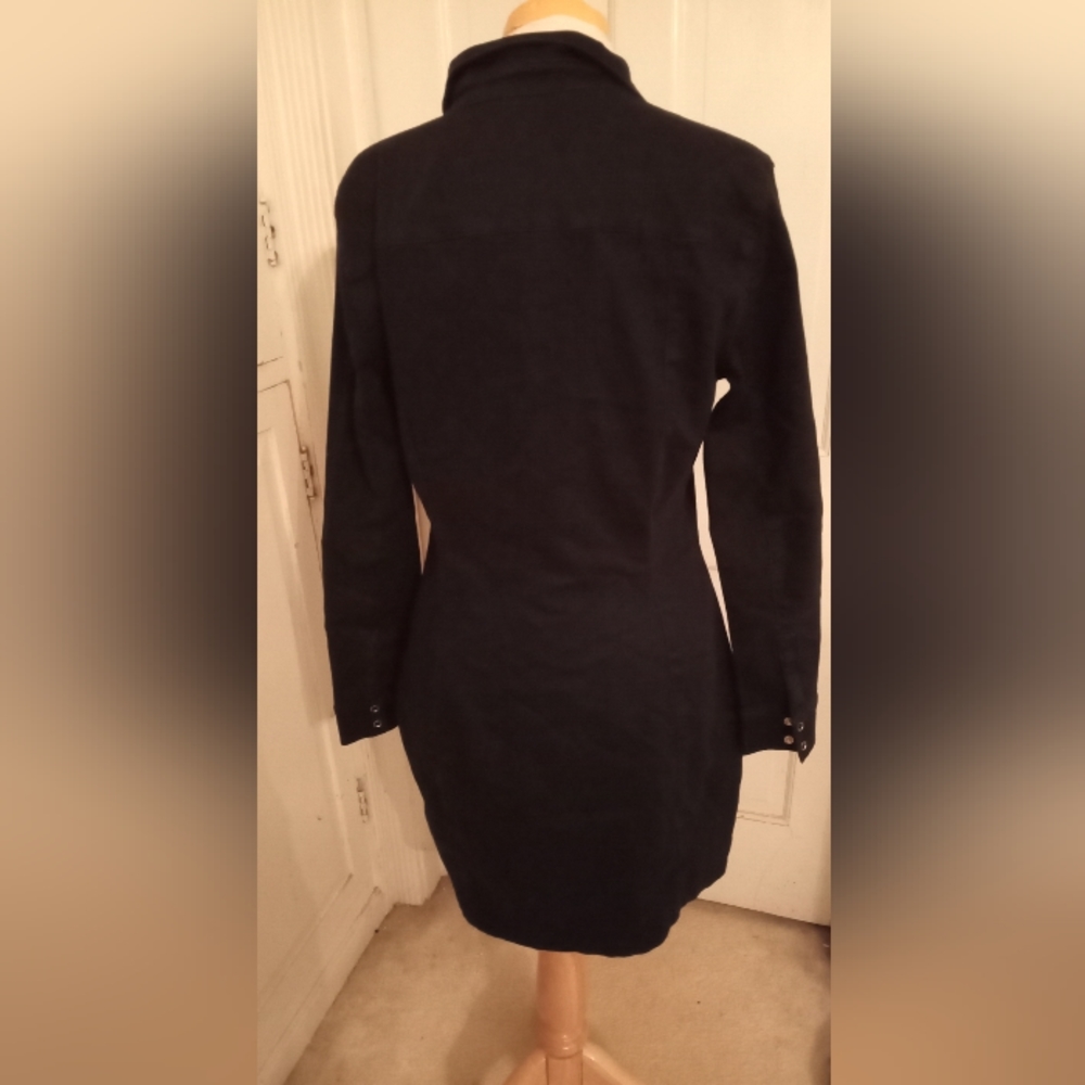 Dress - Picture 2 of 7
